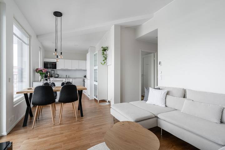 Ganze Wohnung, Luxurious 2Br Penthouse with Private Balcony in Pirkanmaa