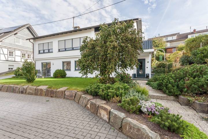 Geheel appartement, Vakantie Appartement 'Grübel' met Terras & Wi-Fi in Kreis Olpe, Sauerland