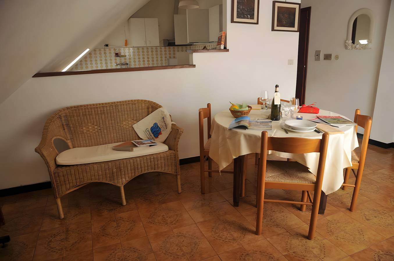 Apartamento entero, Apartamento 'Mansarda A Moneglia' con balcón, Wi-Fi y aire acondicionado in Bagni Jolanda, Moneglia
