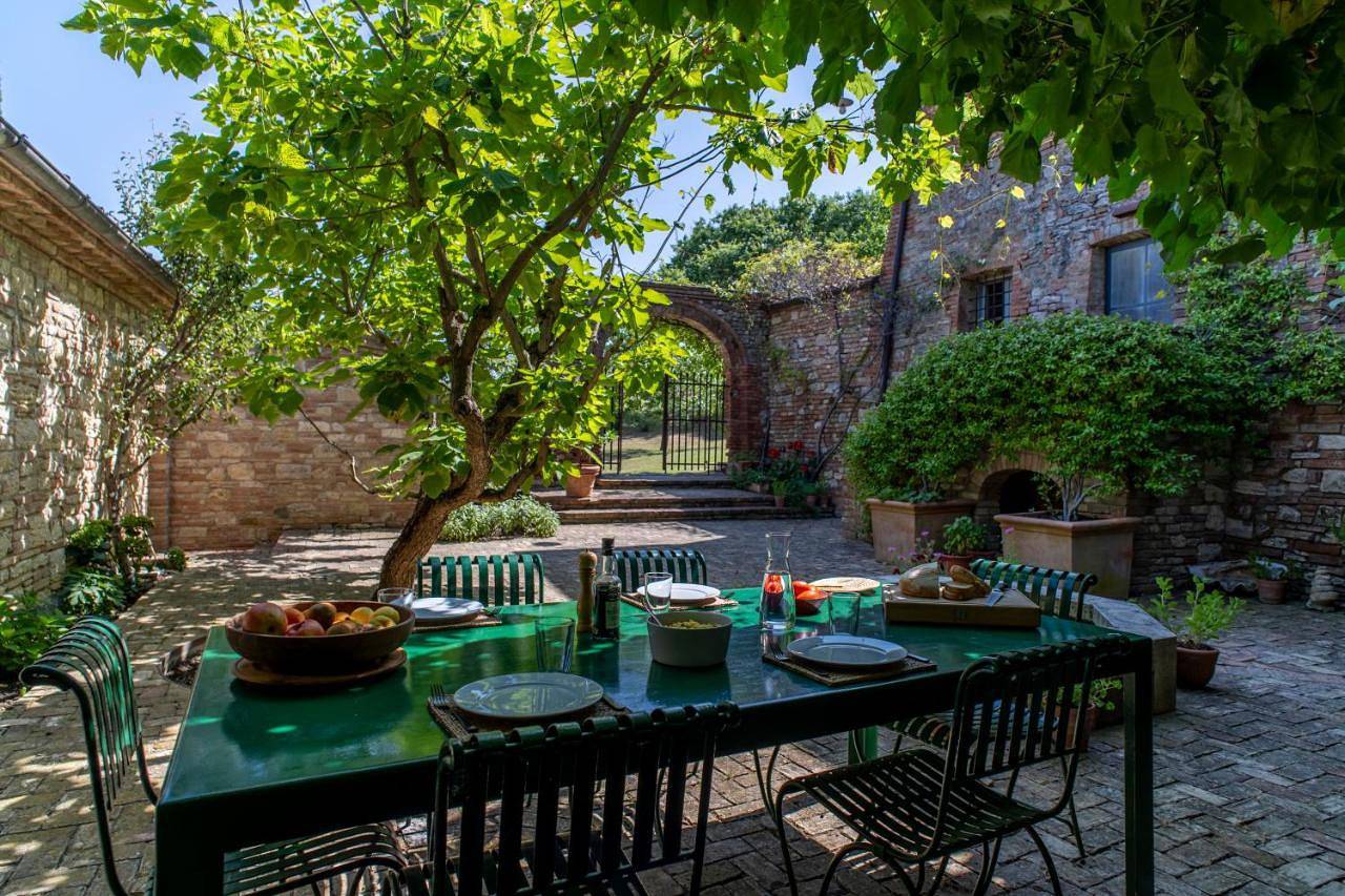 Villa il Moro in San Giovanni d'Asso, Montalcino