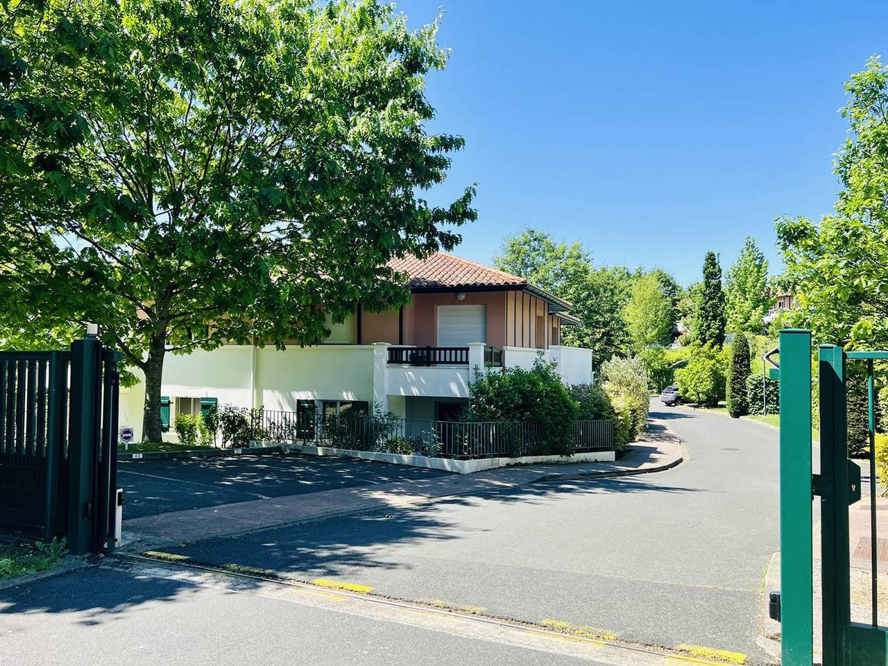 Apartamento entero, Cambo T2 renovado, 2 plazas, balcón, Wi-Fi in Cambo-les-Bains, Region de Bayona
