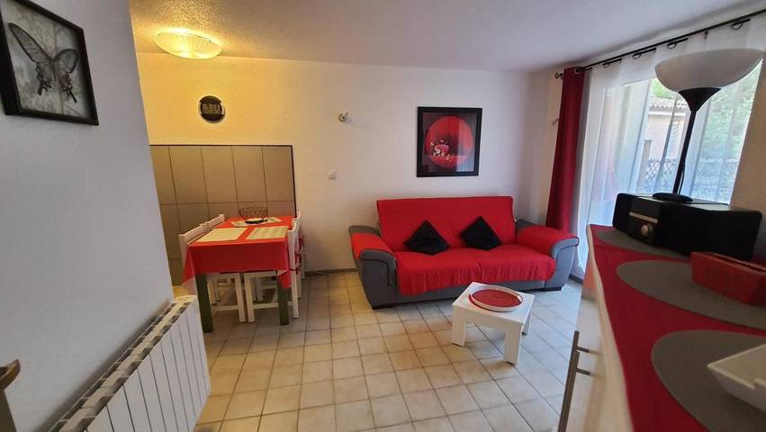 Maison de vacances pour 3 personnes, avec Terrasse ainsi que Piscine et Vue