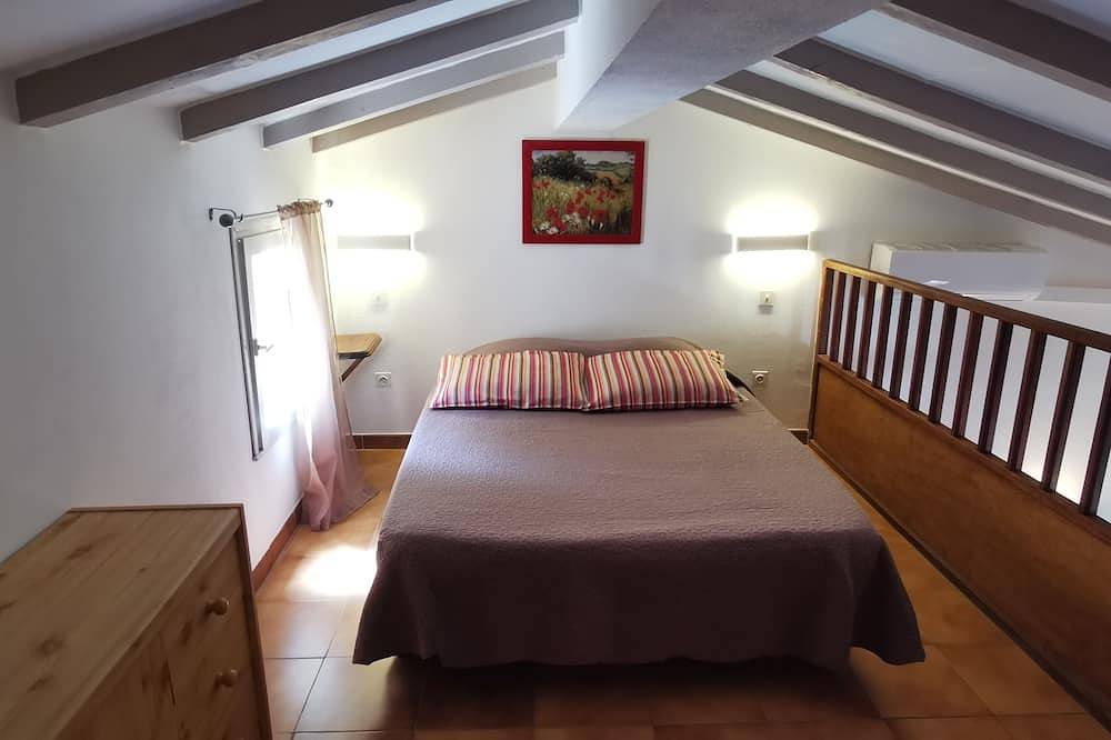 House for 2 to 6 people, swimming pool, sandy beach 700 metres away in Tizzano, Sartène