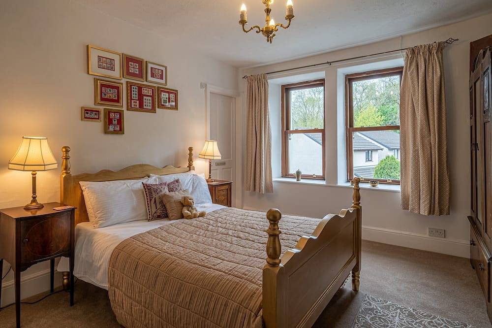 The Old Post Office -  Large 6-bedroom property, ideal for families & dog-friendly. in Grange-over-Sands, Lake District