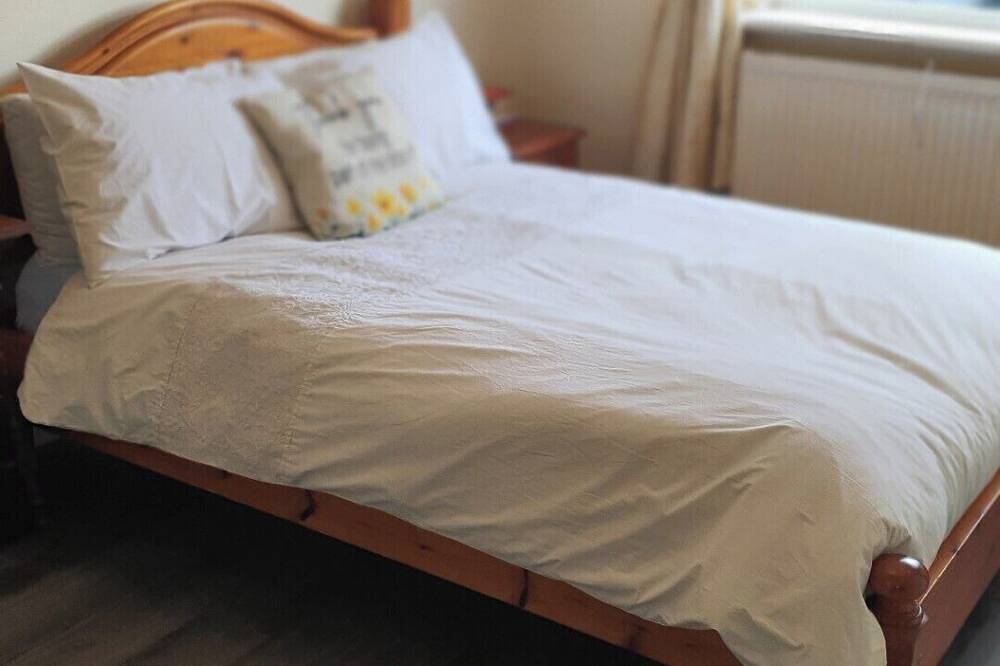 Cosy Family House, close to amenities and city centre in Stoke-on-Trent, Midlands