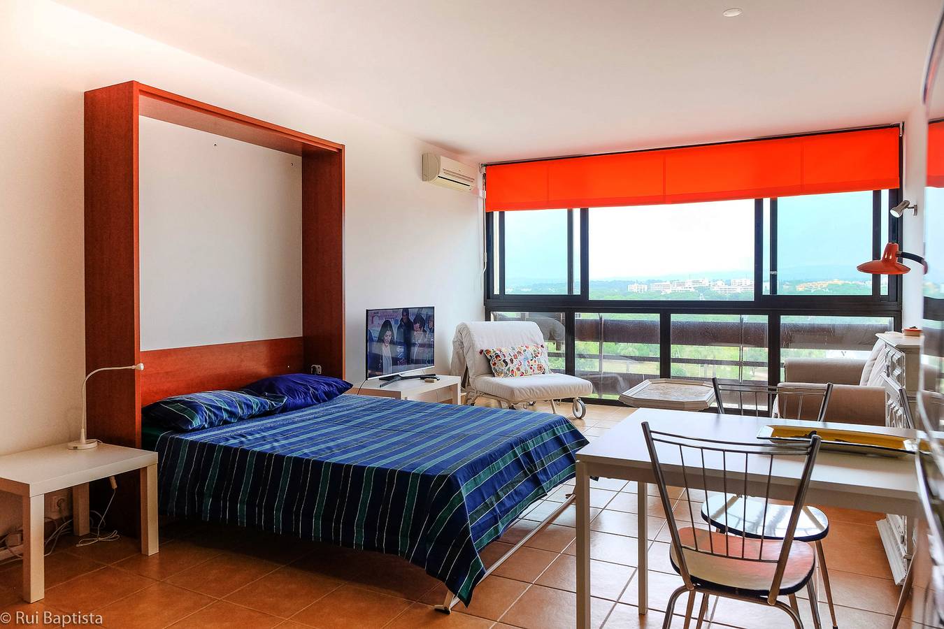 Entire apartment, Nice studio with A/C just 5 minutes from the Marina in Vilamoura, Quarteira