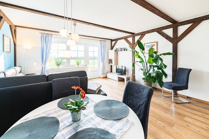 Ferienwohnung für 4 Personen, mit Terrasse und Garten, kinderfreundlich in Avendorf