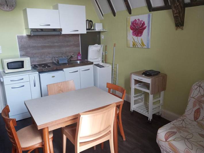 Gîte pour 4 personnes, avec jardin à Airvault