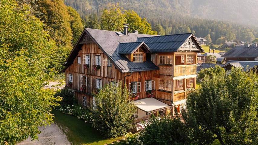 Chalet für 14 Personen, mit Balkon und Terrasse sowie Garten und Seeblick in Altaussee