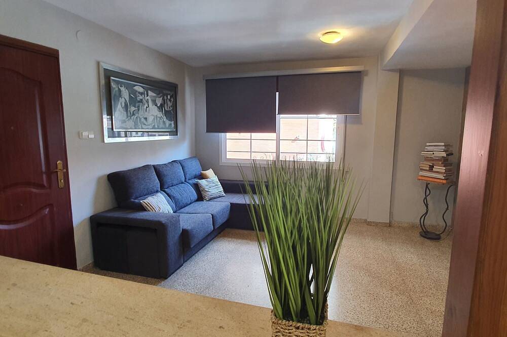 Apartamento entero, Motril centro, toda la comodidad de tener la ciudad y servicios a sus pies. in Motril, Costa Tropical