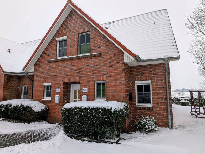 Ferienwohnung für 4 Personen, mit Terrasse und Garten in Carolinensiel - 2
