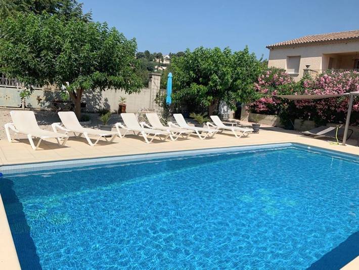 Location de vacances pour 9 personnes, avec jardin et piscine, animaux acceptés à Sauveterre - 4