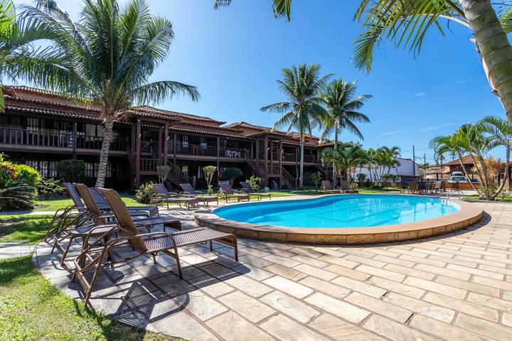 Casas e apartamentos de temporada para 6 pessoas, com piscina e balcão e ainda jardim and sauna em Búzios