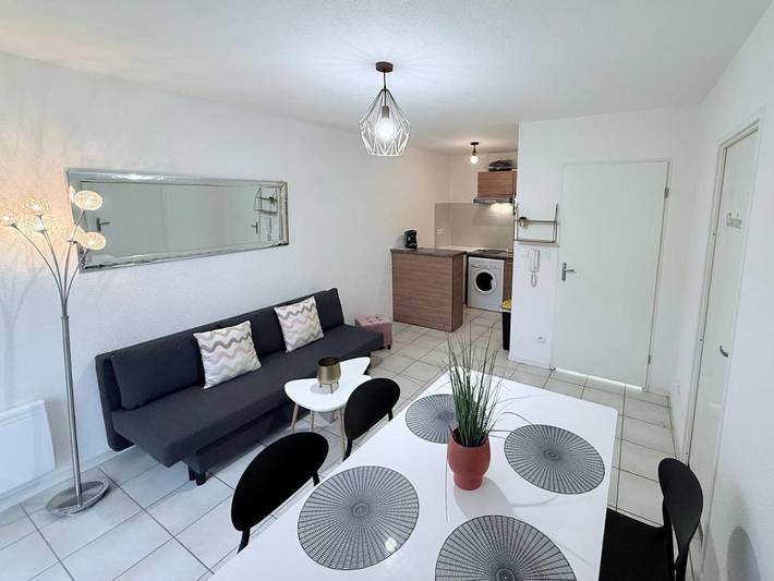 Gîte pour 4 personnes, avec piscine et balcon à Pineuilh - 4