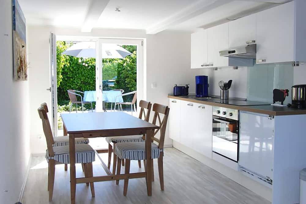 Gemütliches Ferienhaus mit eigenem Garten und Blick auf den Deich in Stinteck, Westerdeichstrich