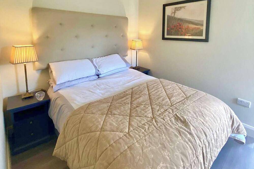 Ganze Wohnung, 1-Bed Apartment Near Nenagh & Lough Derg in Nenagh, County Tipperary