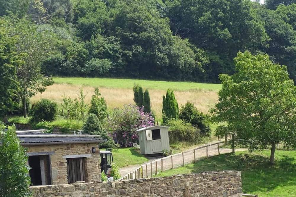 Pet Friendly - 2 Guests - Shepherds Hut in Gloucestershire