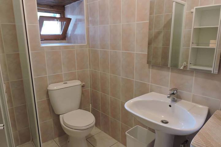 Gîte pour 4 personnes, avec jardin à Ustou - 3