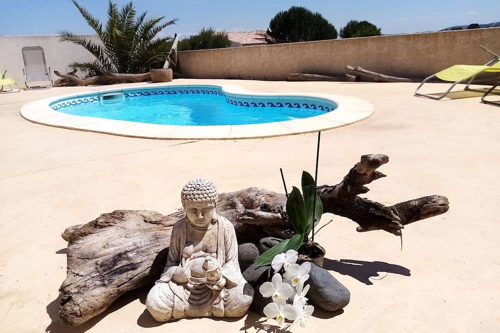 Villa con aire acondicionado, piscina privada climatizada y vallada. in Pont-Saint-Esprit, Region de Nimes