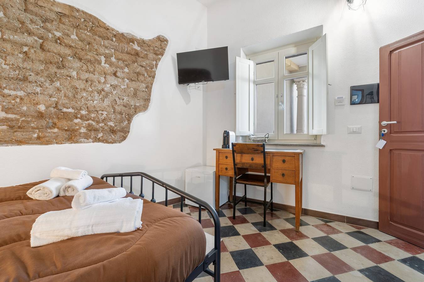 Zimmer 2 – Economy Doppelzimmer in Assemini, Campidano