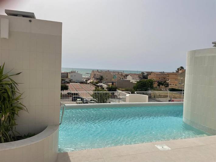 Gîte pour 4 personnes, avec vue ainsi que terrasse et piscine à Puçol - 4