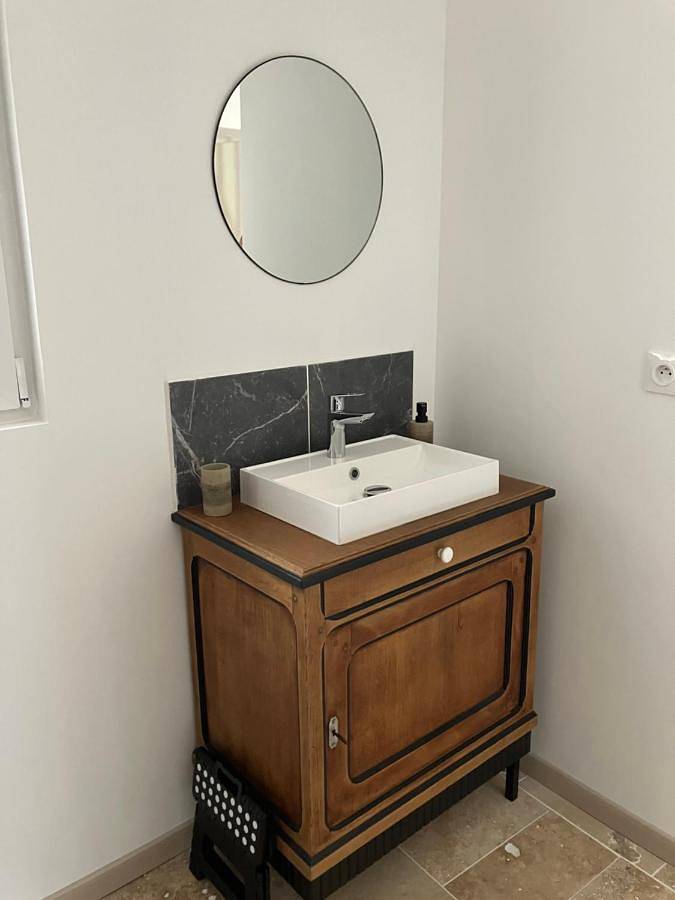 Gîte pour 4 personnes, avec piscine ainsi que jardin et terrasse à Saint-Sulpice-de-Cognac - 3