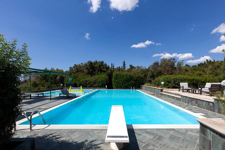 Ferienhaus für 24 Personen, mit Meerblick und Terrasse sowie Pool, mit Haustier