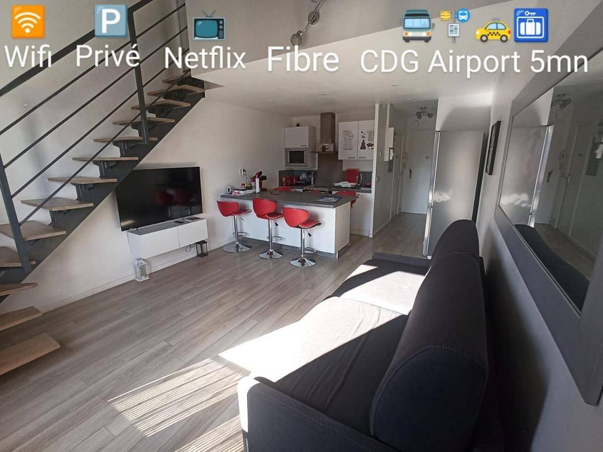 Appartement entier, Duplex Autonome Cosy à Paris Roissy Cdg in Roissy-en-France, Val-d'Oise