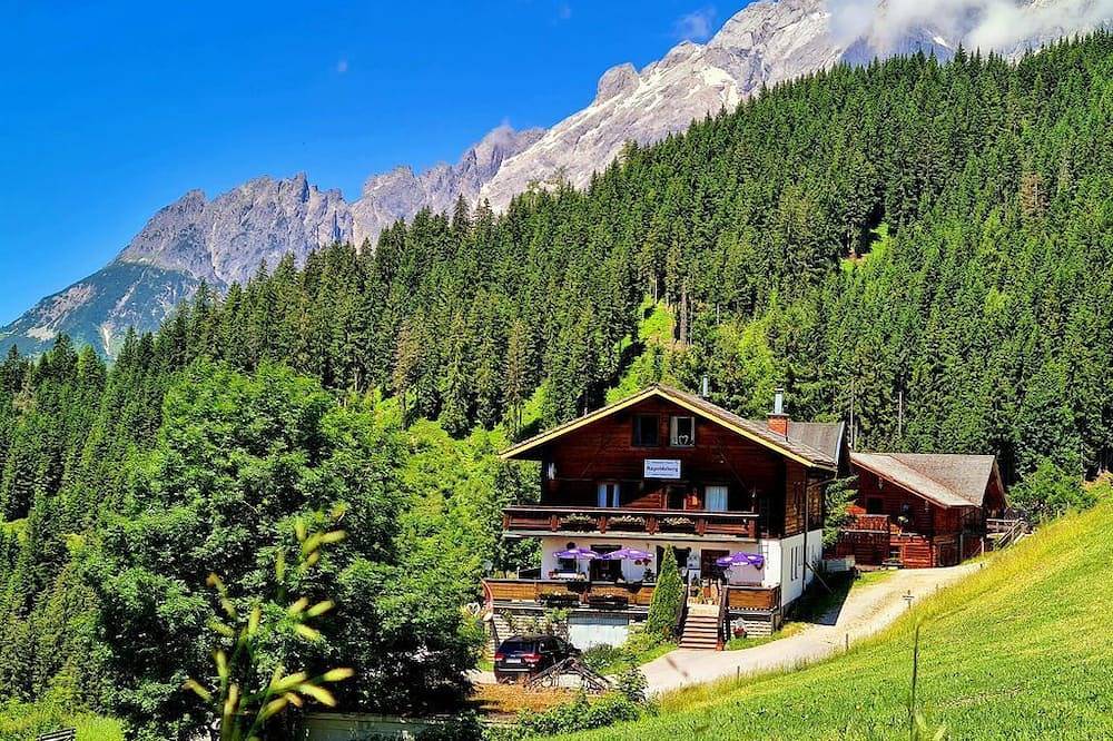 Double room with shower, Wc - Alpengasthof Pension Rapoldsberg in Mühlbach am Hochkönig, Ski Amadé