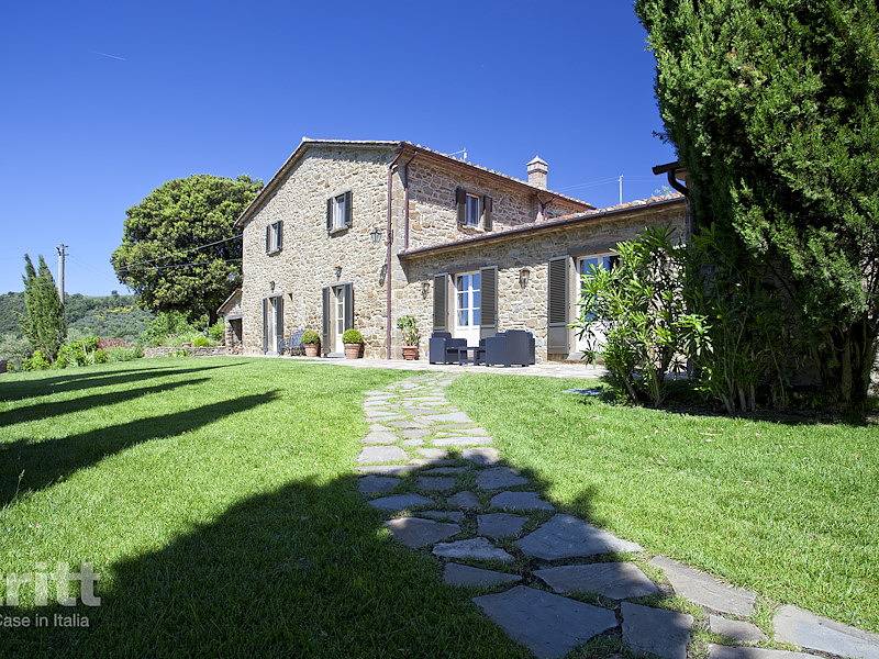 Tritt — Beautiful holiday home for 10 people in Cortona with swimming pool and stunning views in Cortona, Province d'Arezzo