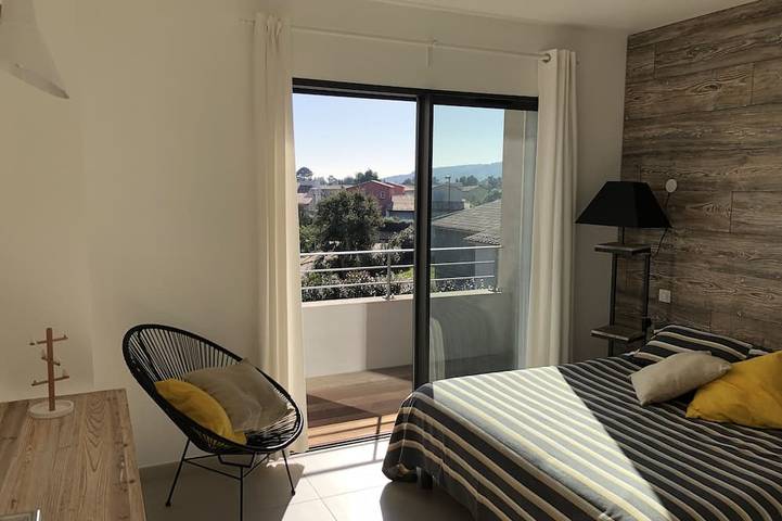 Villa de standing piscine privée à 500m de la plage St Cyprien Porto Vecchio in San Ciprianu, Lecci
