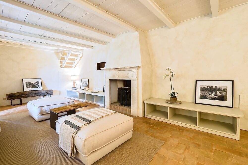 Antico Brunello - Eleven Bedroom Resort, Sleeps 22 in Montalcino, Val d'Orcia