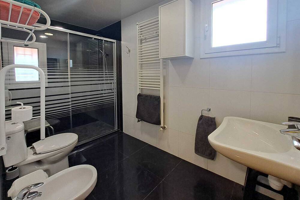 Espacio Kybalion. Casa en la Montaña Cerca de Barcelona. in Argentona, Costa del Maresme