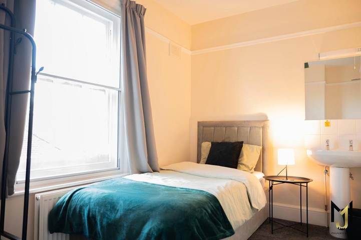 Location de vacances pour 9 personnes, avec jardin dans Bray - 2