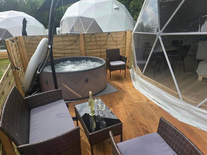 Dom wakacyjny dla 4 osób, z Taras i Jacuzzi oraz Ogród i Widok w Chorzów