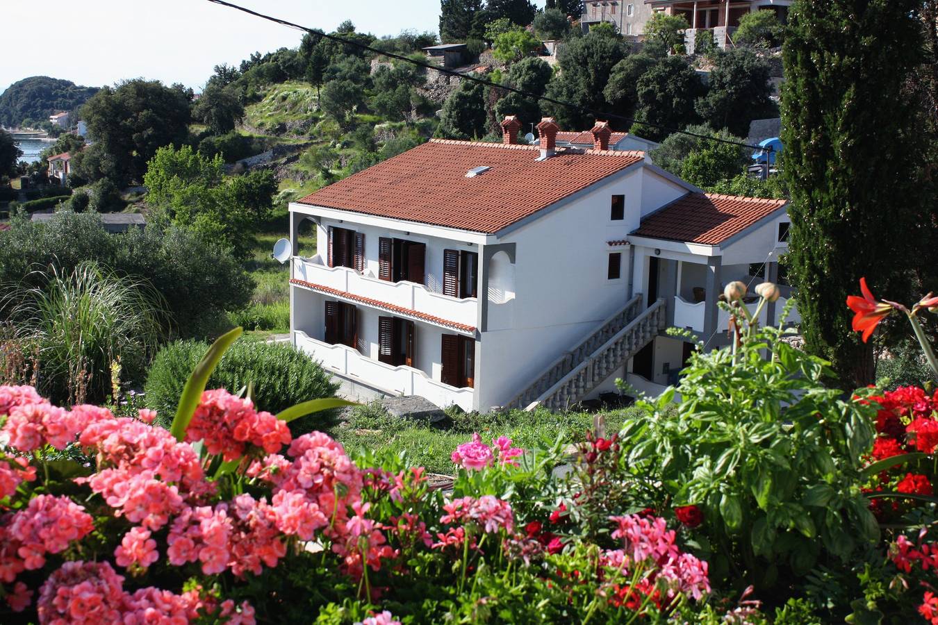 Ganze Wohnung, 4-Zimmer-Ferienwohnung mit Terrasse und Meerblick Kampor, Rab A-5051-a in Kampor, Rab
