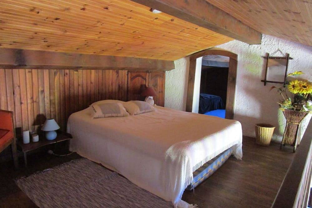 Half villa 200m from the beach with sea view. in Appietto, Ajaccio e dintorni