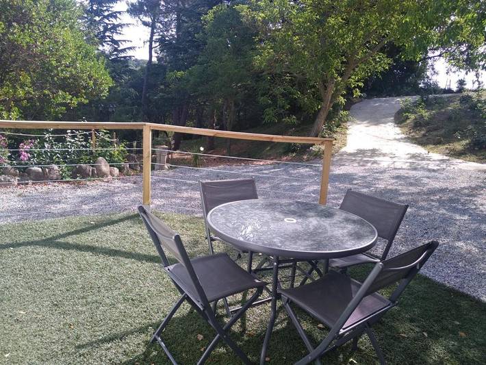 Location de vacances pour 4 personnes, avec piscine ainsi que vue et jardin à OMS (homonymie) - 2