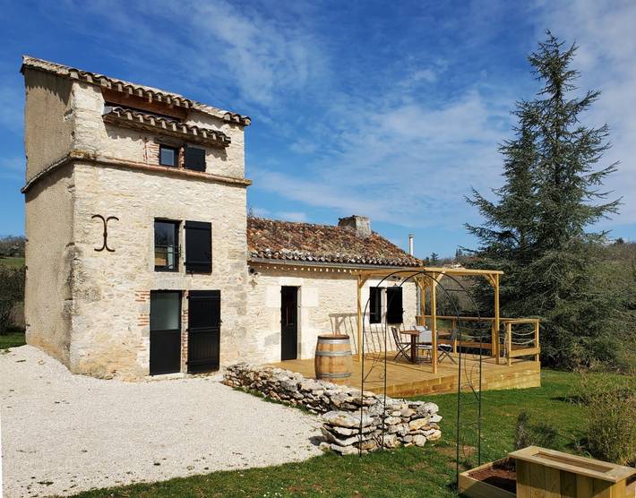 Gîte pour 4 personnes, avec terrasse et jardin à Flaujac-Poujols