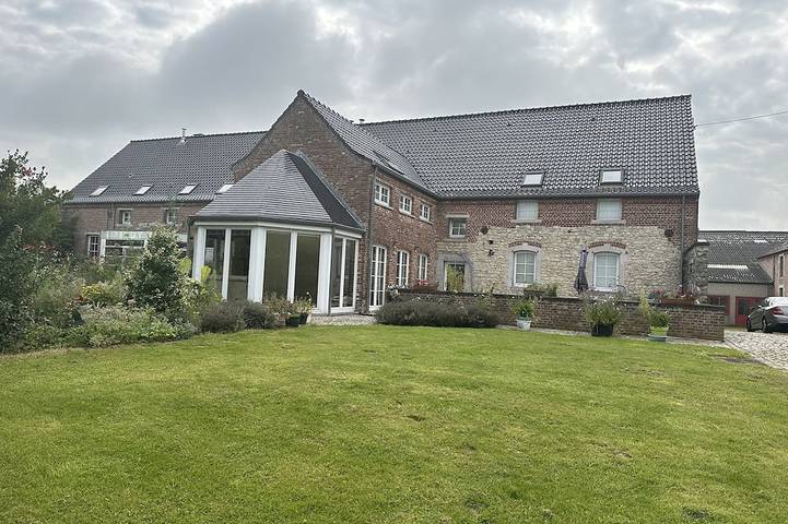 Chambres Meublées à la Ferme Dherlaimont Pour Courts ou Longs Séjours in Chapelle-lez-Herlaimont, Hainaut
