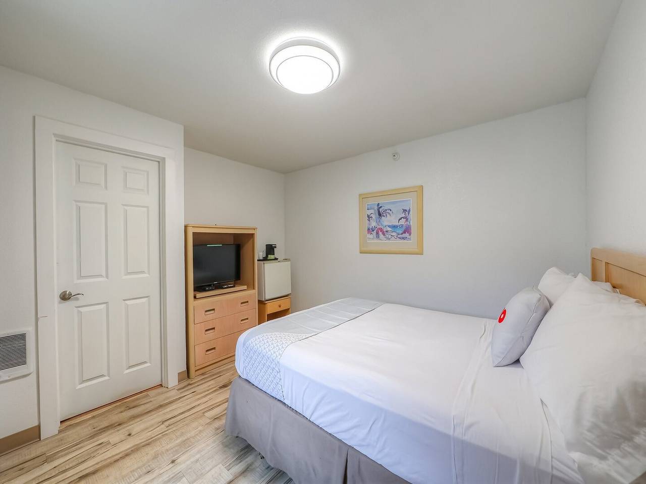 Entire apartment, King  Bed  nsmk in Newport (OR), North Oregon Coast