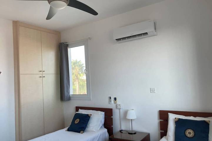 Meer- und Sonnenaufgangsblick. Villa mit privatem Pool und eingezäuntem Kinderspielbereich. in Südzypern