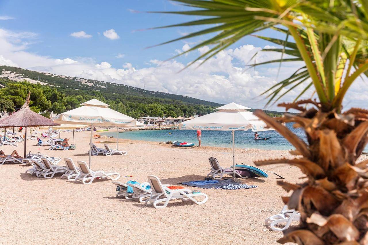 Eurocamp mobilhomes at Simuni in Šimuni, Pag