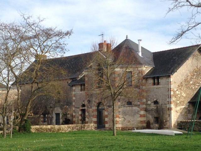 Gîte pour 15 personnes, avec piscine et jardin ainsi que vue et terrasse, animaux acceptés à Seiches-sur-le-Loir - 3