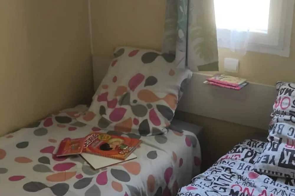 Mobil home eco 2 Chambres 4 personnes in Saint-Paul-de-Vézelin, Région de Roanne