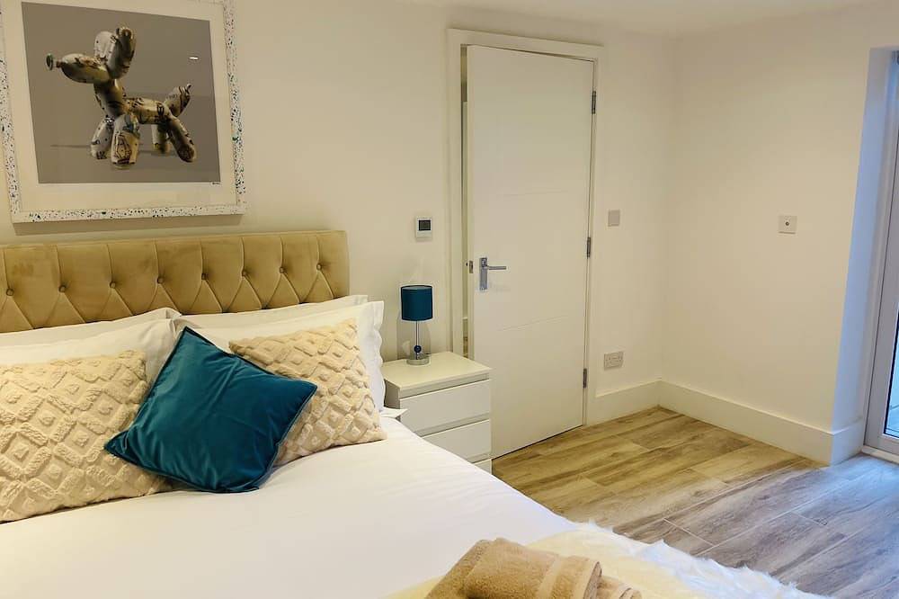 Ganze Wohnung, Escape London in London - 2 bed luxury apartment in lovely Wanstead in Redbridge, London