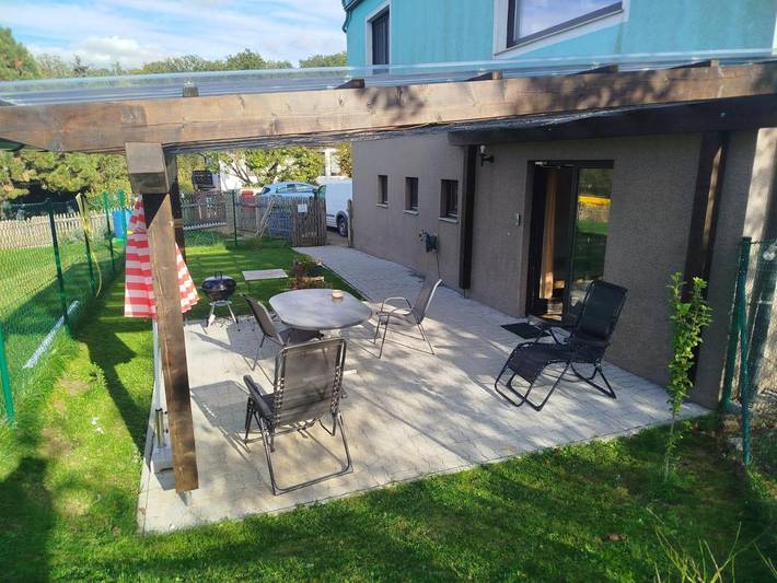 Gîte pour 3 personnes, avec vue ainsi que jardin et piscine dans Korneubourg - 2