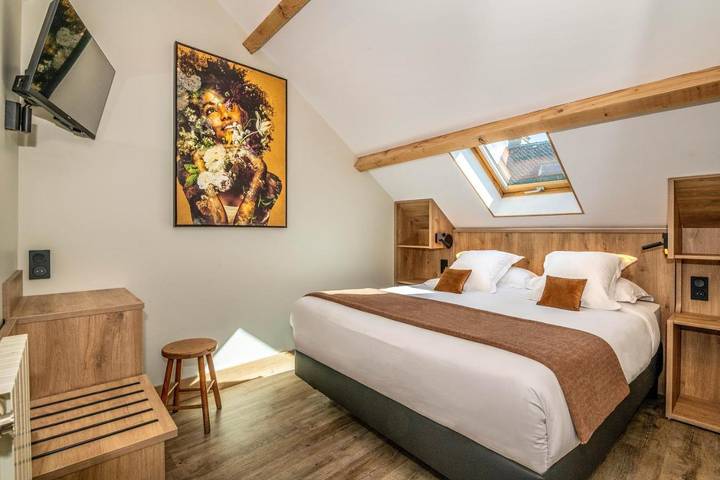 Hôtel pour 5 personnes, avec Terrasse et Jardin à Laguiole - 2