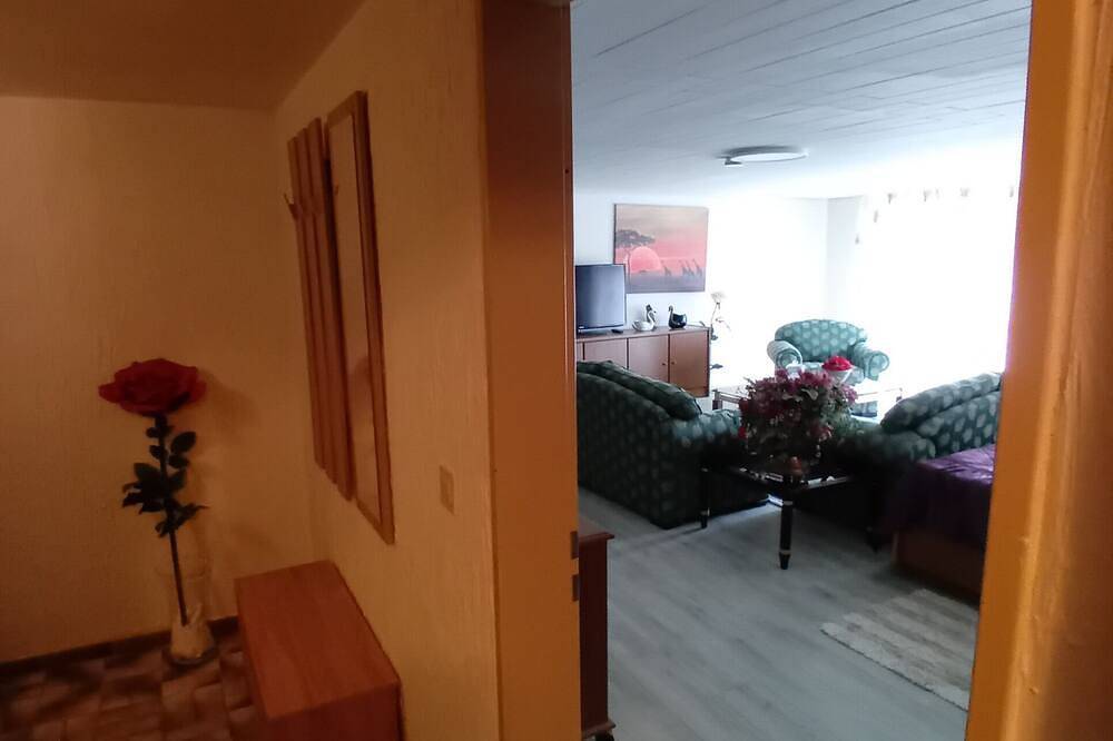 Ganze Wohnung, Eifel wunderlich!!! Ferienanlage.Schöne Aussicht, nähe Nürburgring, Wasserfall in Üxheim, Vulkaneifel