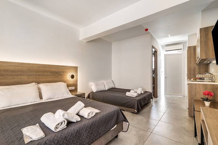 Gîte pour 4 personnes, avec jardin, adapté aux familles à Leucade - 3